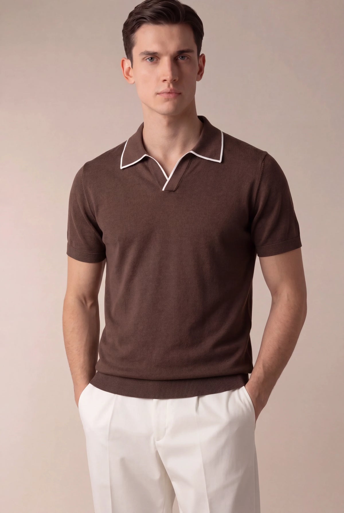 Polo marrón sin botones