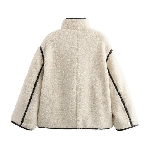 Chaqueta Peluche con detalles negros